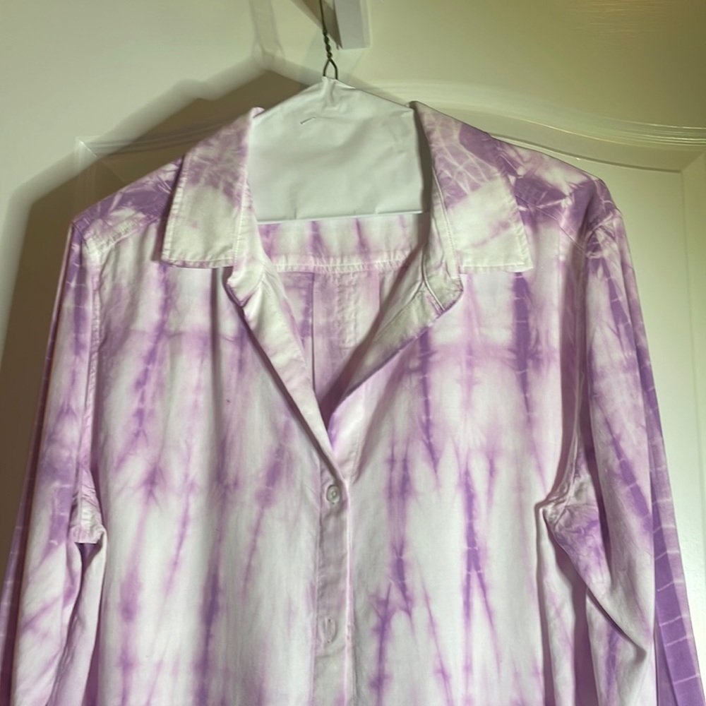 Tye Dye button down 💯 cotton💜🤍💜